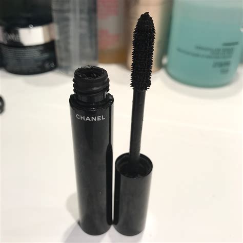 chanel voedende mascara reviews|Chanel le volume mascara review.